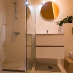 Quiet Modern 1-bedroom In Ivory Pipera Βουκουρέστι