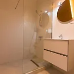 Quiet Modern 1-bedroom In Ivory Pipera * Boekarest