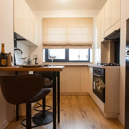 Daire Quiet Modern 1-bedroom In Ivory Pipera *