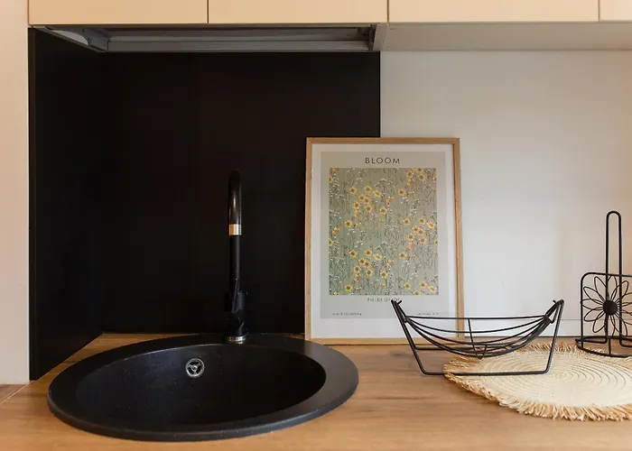 Daire Quiet Modern 1-bedroom In Ivory Pipera *